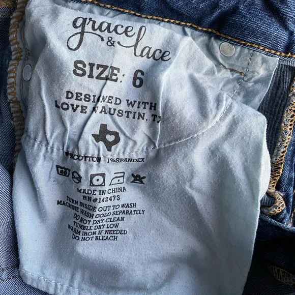 Grace & lace Distressed Blue Denim Shorts size 6 - Picture 10 of 10